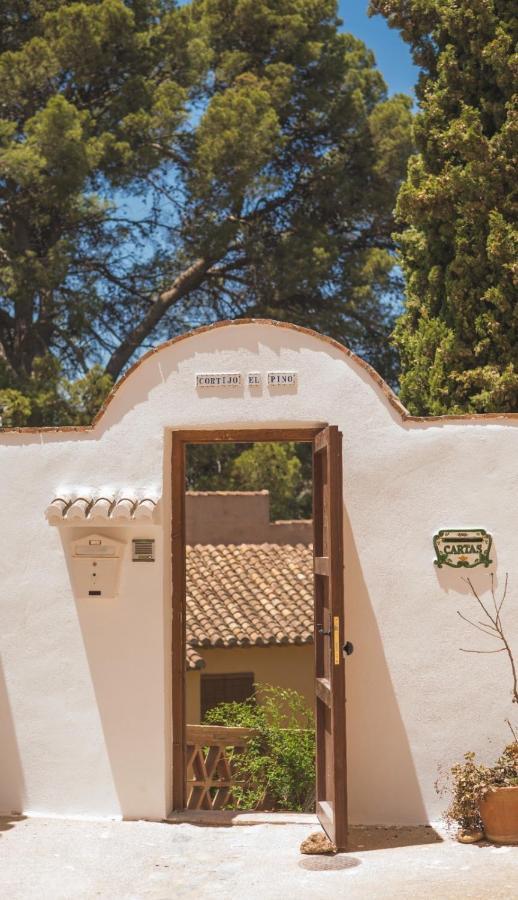 Cortijo El Pino Retreat Bed & Breakfast Albunuelas Ngoại thất bức ảnh