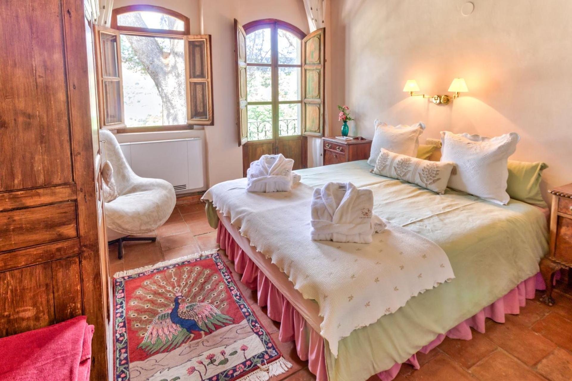 Cortijo El Pino Retreat Bed & Breakfast Albunuelas Ngoại thất bức ảnh